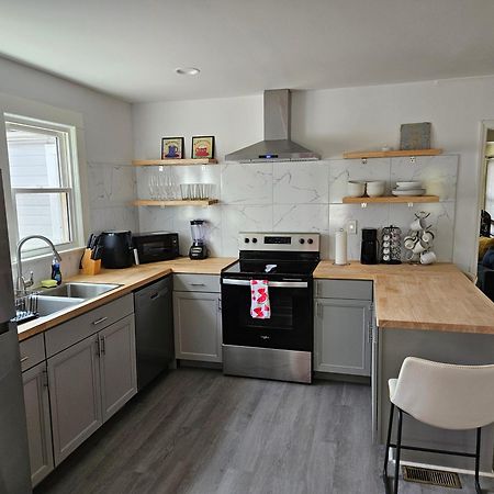 Private Single Level Standalone House Large Lot - 3 Bedrooms Charlotte Buitenkant foto